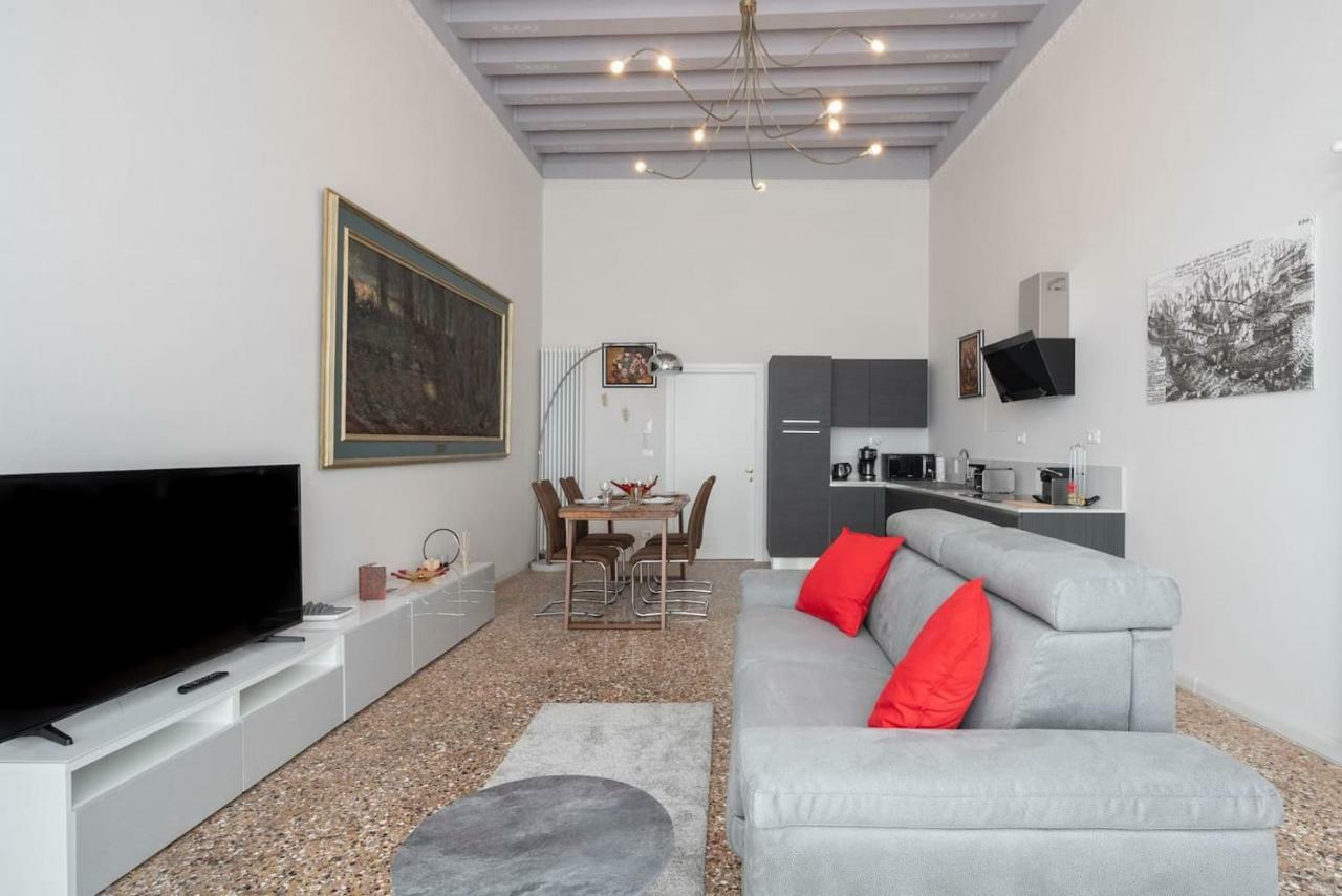Apartment Ponte Raspi Canal View Venice Exterior photo